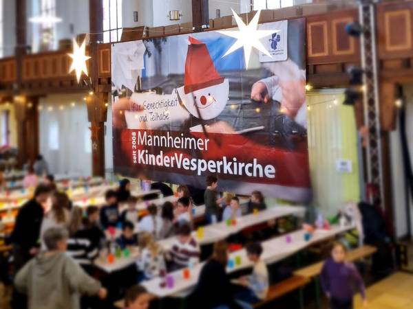 Blick in die KinderVesperkirche 2025